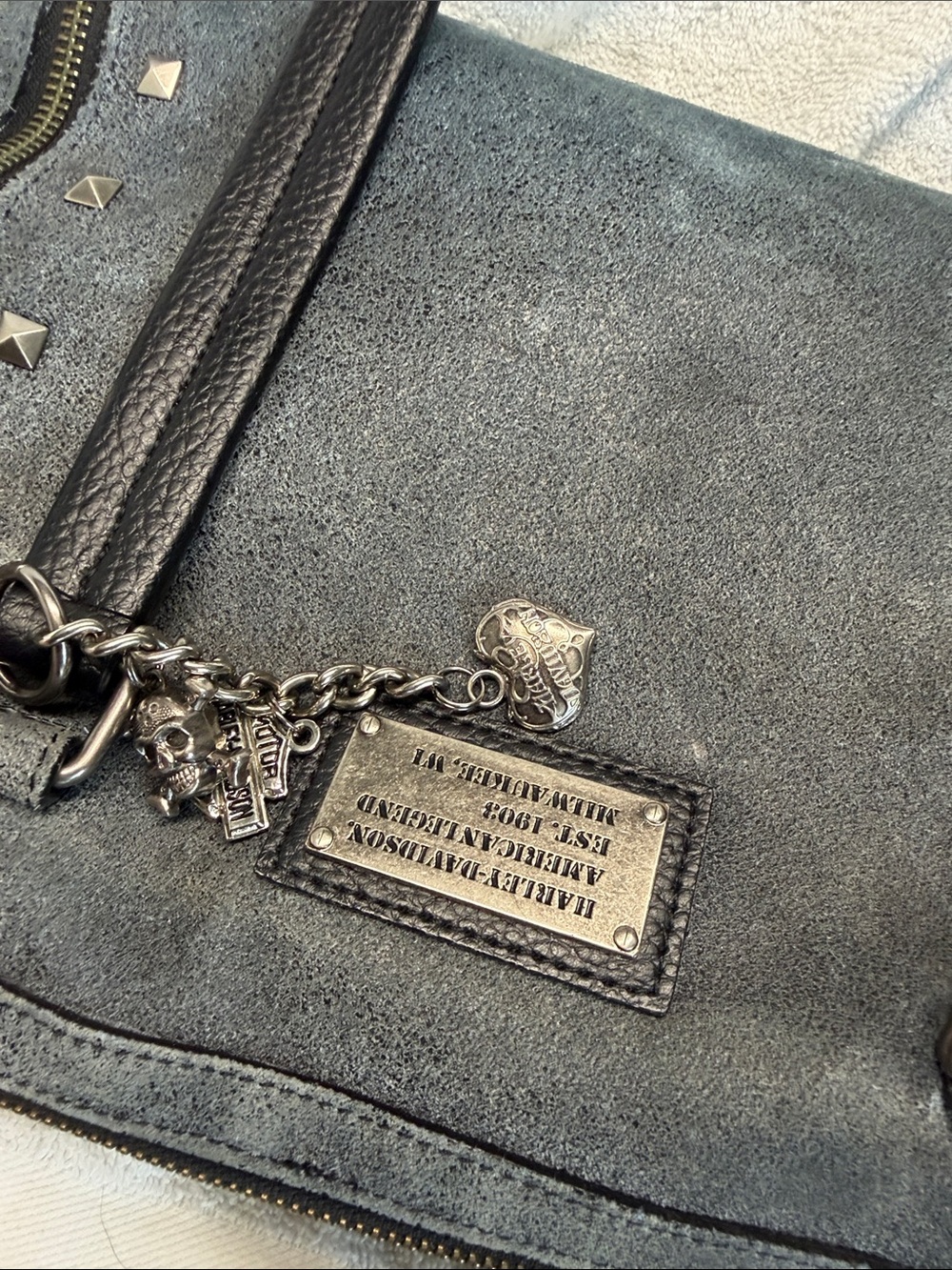 Harley-Davidson Blue- Grey Suede Shoulder Bag with Studs Charm crossbody strap - Picture 4 of 11